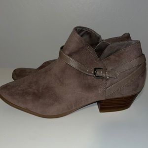 Women’s Old Navy Booties